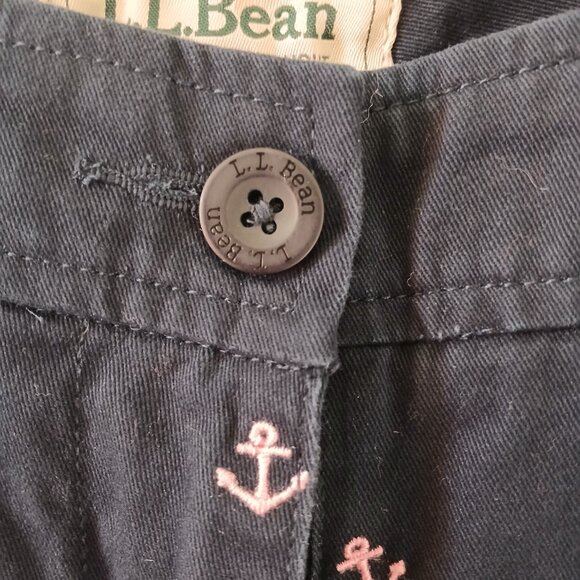 L.L. Bean Women's Favorite Fit Navy Chino Shorts Pink Anchors Size 6 100% Cotton - Picture 4 of 15